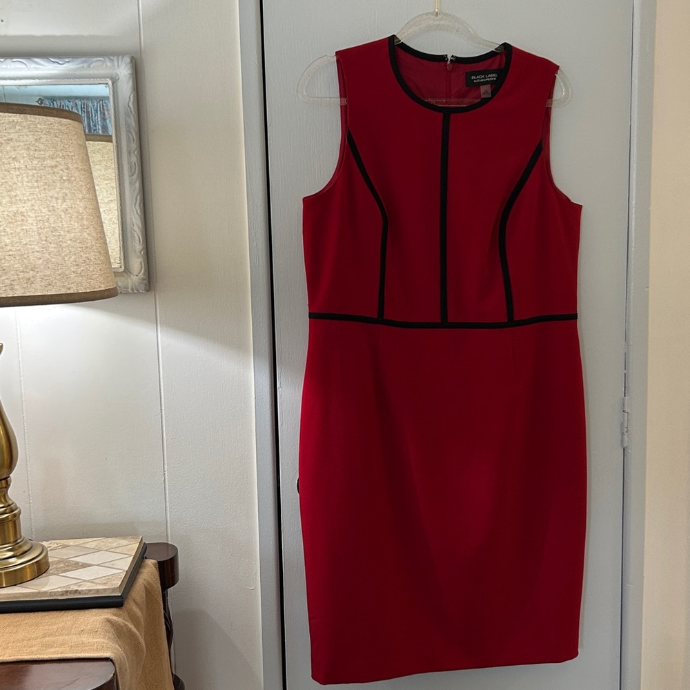EUC Evan Picone Black Label Red and Black Two Tone Midi Sheath Dress